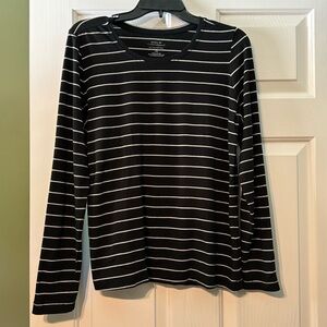 Long sleeve black and white striped tshirt